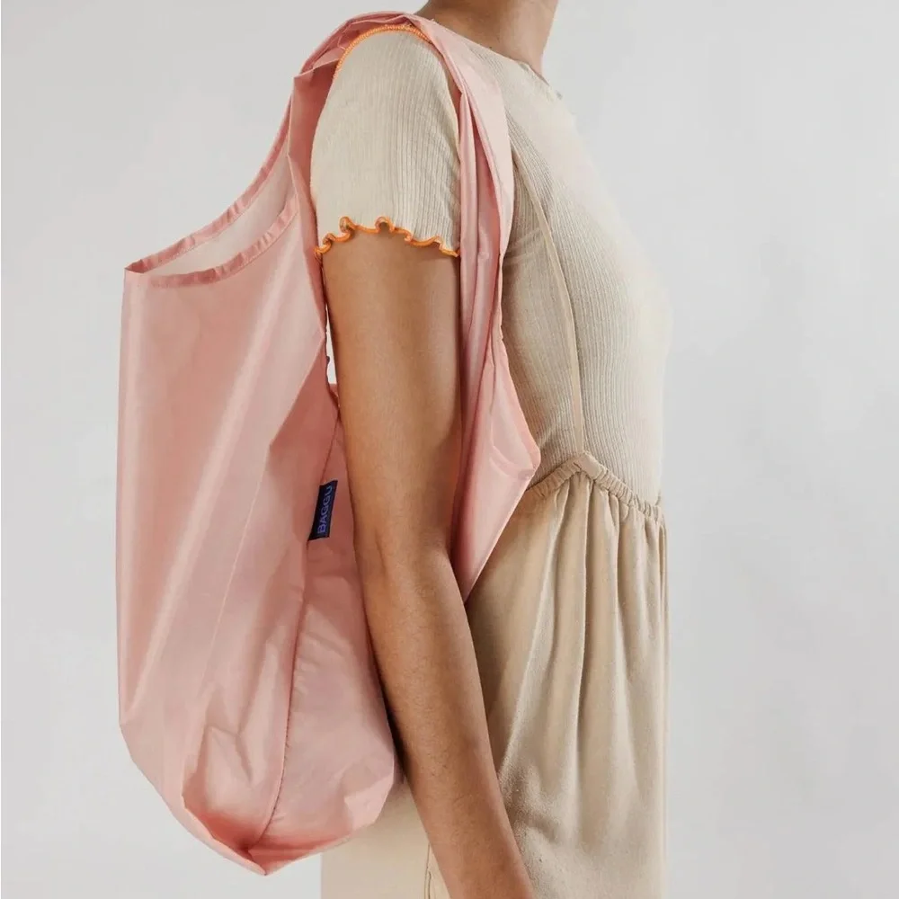 BAGGU Standard Reusable Bag, Pink Salt - Picture 4 of 5